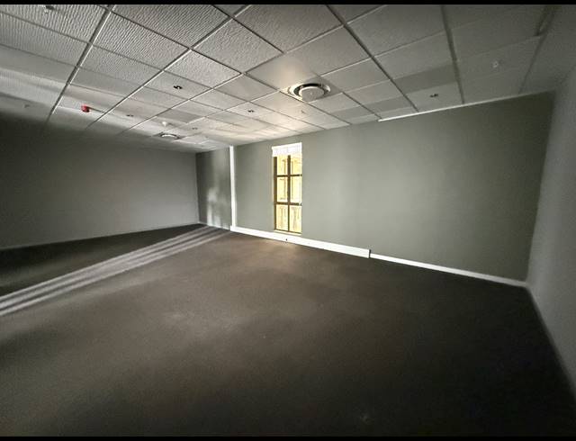 574M² OFFICE TO LET IN ROSEBANK